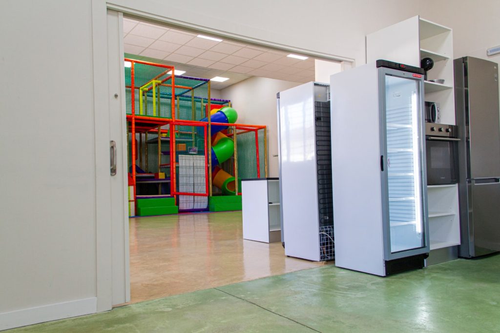 alquiler sala mediana para 50 personas málaga